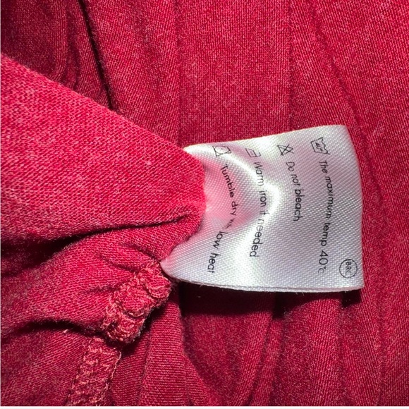 Red/Burgundy Ruched T-Shirt by Micticsi - Size Small - New Without Tags - Picture 7 of 7